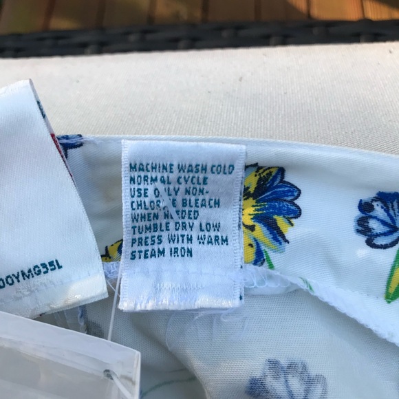 NWT On Your Mark Floral Print Women’s Golf Shorts sized 16. 100% Cotton - Picture 10 of 11